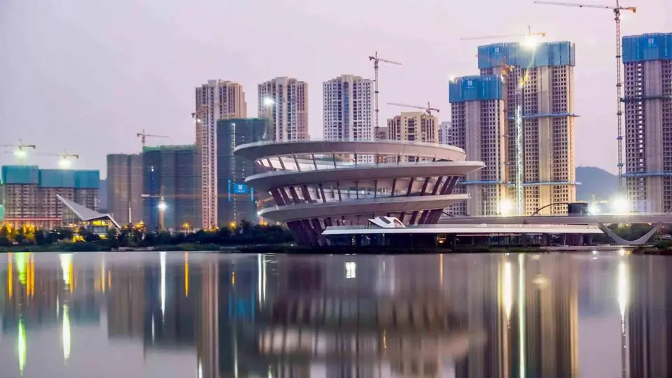 凤凰古城带娃旅行必备攻略：住宿交通景点全解析