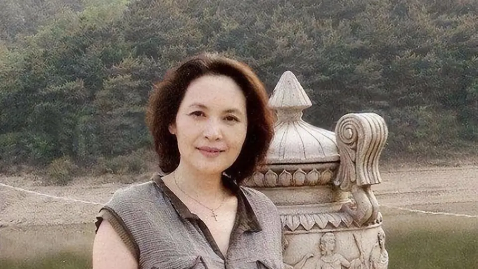 她曾凭《春苗》火遍大江南北 从天津院团走到北影 70岁李秀明移居加拿大后成了啥模样?