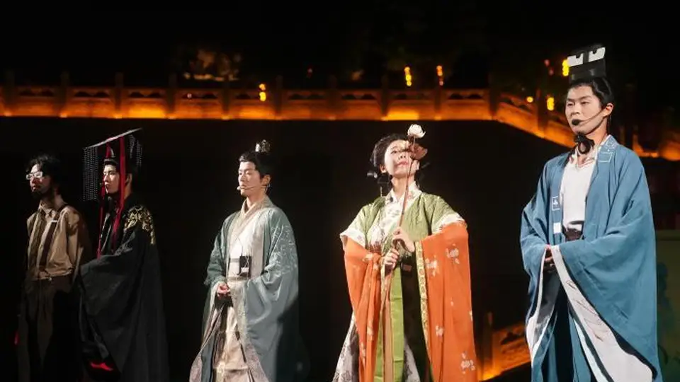 河北邯郸:响堂山石窟沉浸式夜游项目启幕