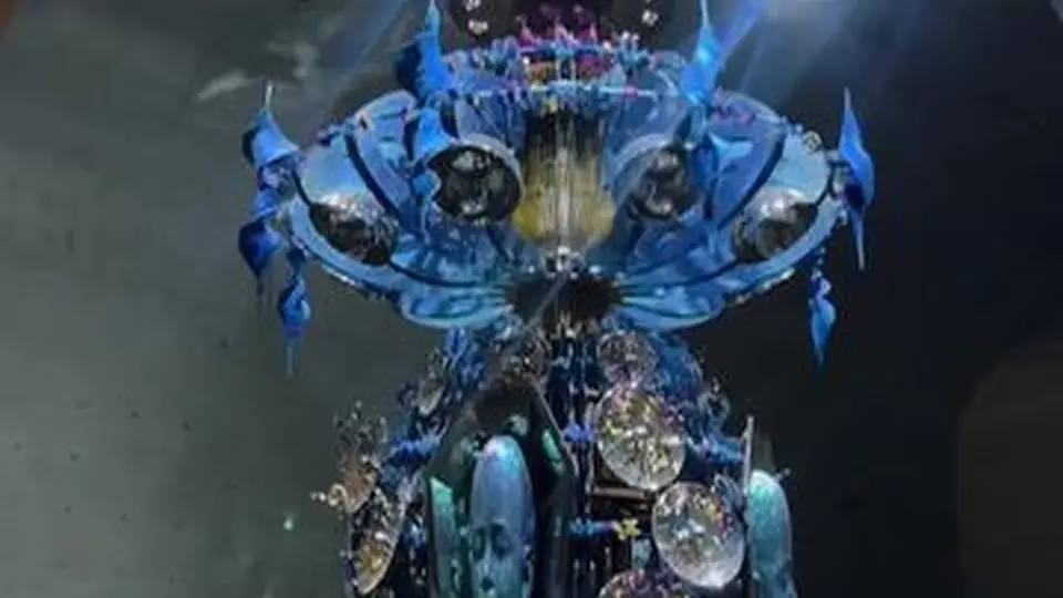 魔都看展丨超越珠宝艺术,他用钛金属锻造了一个宇宙