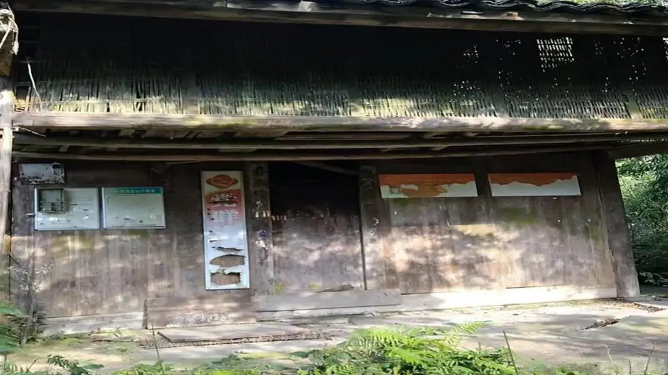 黔岭余声:两代人理想归乡路 打工青年偷师抄书攒技术闯新程