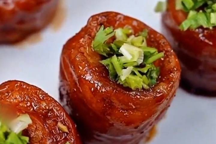 济南人嘴真严，甜沫是咸的把子肉要捆着吃