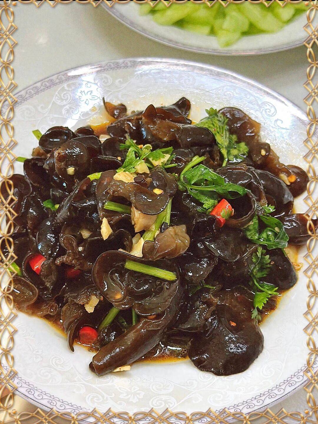 血管越吃越干净，建议：3样食材要多吃，血管干净了，人舒服了