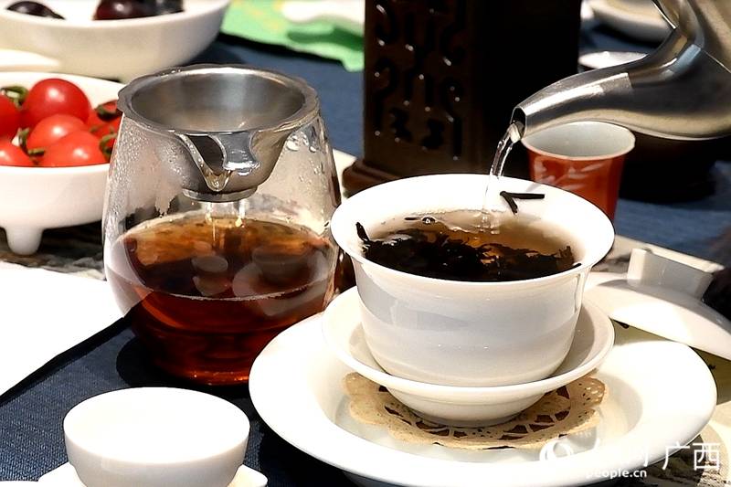 千年六堡茶有了“数字身份证”！广西梧州迎来智慧“新茶事”
