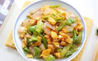天热,我家就爱这道小炒菜,鲜香开胃好下饭,给肉都不换