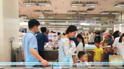 首店上新！让江岸人“鲜”腹起来