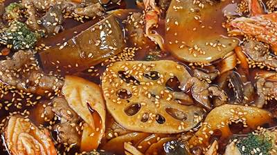 这锅钵钵鸡，在家就能实现自由