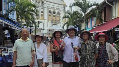 当博物馆的灯光在雨季亮起：一个城市深度探索者的新加坡午后到夜晚