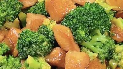 西兰花鸡胸肉：低脂高蛋白家常菜！
