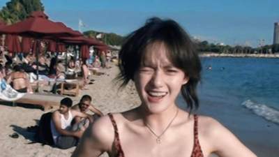 文淇晒比基尼度假照 化身性感辣妹身材凹凸有致