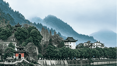 来庆元旅居过清凉夏！双苗尖看云海露营、莲湖踏水摘果、濛淤拾打卡围炉煮茶，三井溪溯溪探冰臼，多元玩法拉满夏日参与感