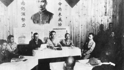 寻找照片中的TA丨在受降之城聆听胜利回响