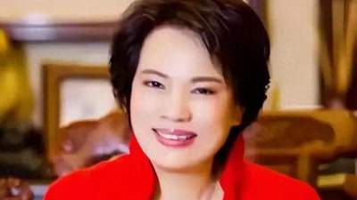 她白手起家赚了800亿 因崇拜许家印跨界房地产 最终却负债469亿！