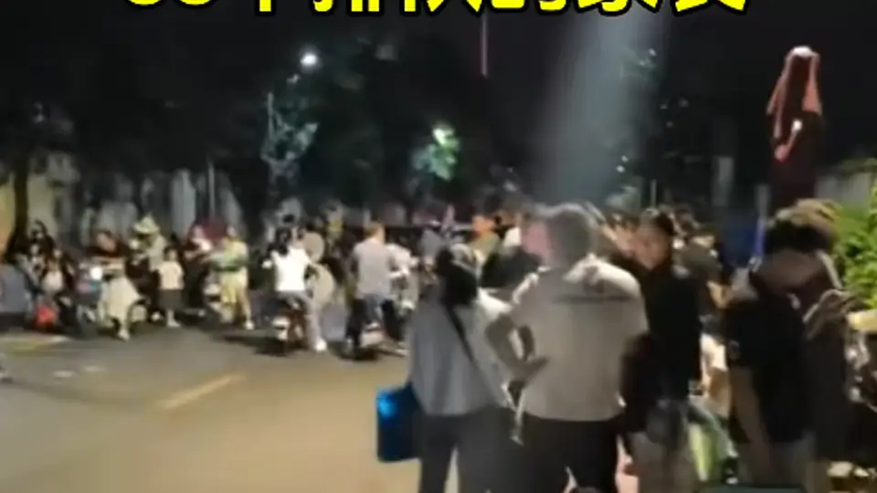升学要靠谁排队更早？石家庄35中“后台点录”惹争议