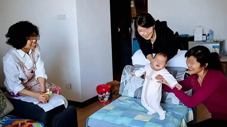 警惕！老人带娃出现这三种情况，建议调整育儿分工