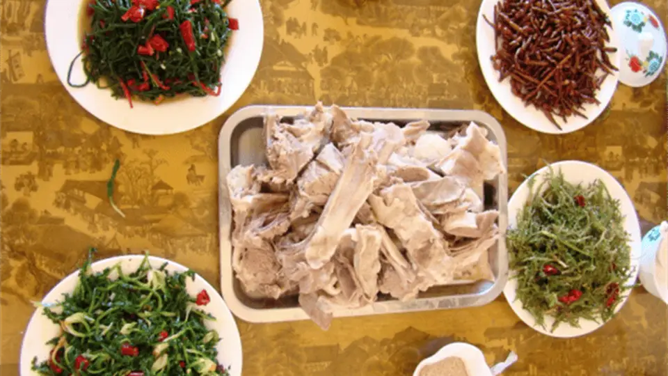 来甘肃永登赴一场多元清凉体验 逛林海丹霞尝非遗美食解锁避暑慢生活