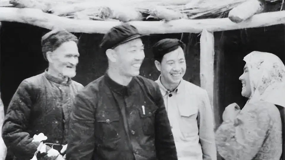 开国中将王恩茂戍边近二十载 从统辖疆区骤降芜湖地委副书记 毛主席闻此震怒批示重安排