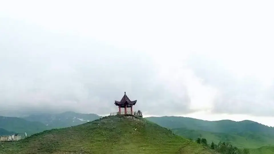 来伊犁赴场四季风景局！赛里木湖环湖自驾、喀拉峻草原徒步 独库公路沿线全是可玩的美好体验