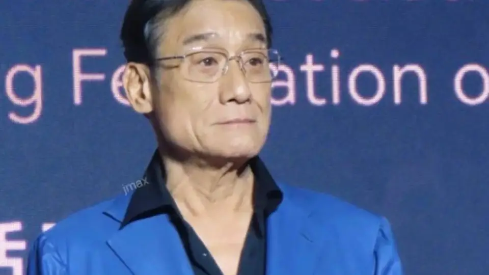 梁家辉：我的第一口白酒，是在内蒙喝的，骑马奔进月光下的银海，醉得刚刚好