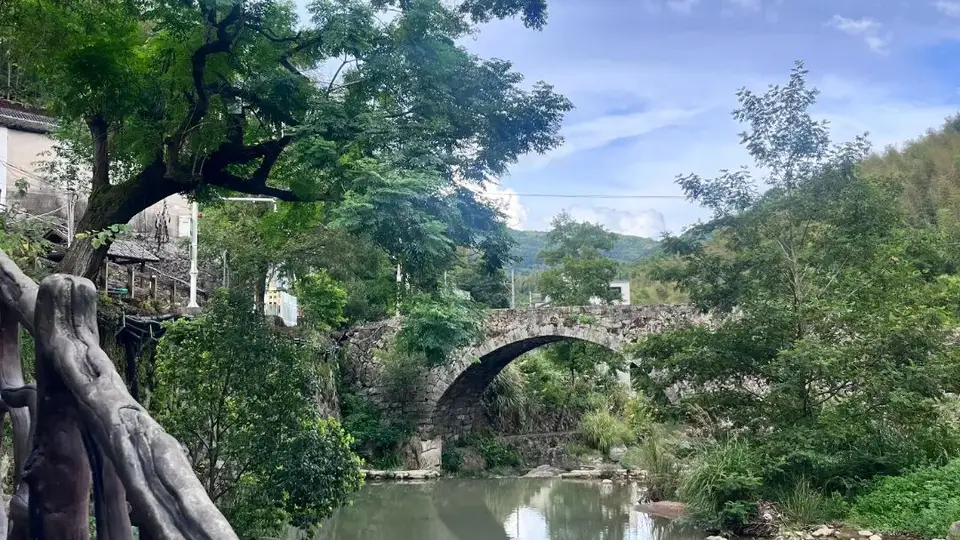 去泽源纸境玩 超大戏水区烧烤区K歌 6间特色房躺看竹海听溪声超治愈