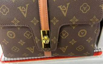 LV起诉宁波一百货店，店主：进货来源合法