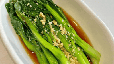 来粤式白灼菜心的多元吃法，亲测脆嫩本味尽显粤菜清淡精髓