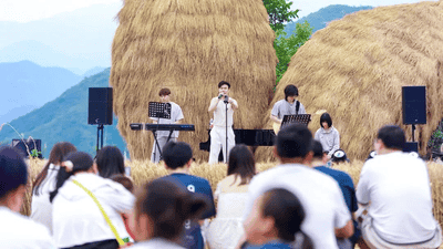 歌声在麦田中回响，昌平区流村镇梯田音乐会奏响四季
