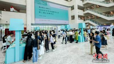 7月29日来南昌参与江右晒书会，跟着书院文化打卡揽山阅水的特别现场