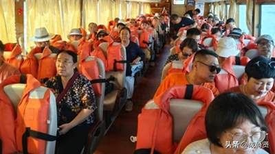 跟着旅行团的叔叔阿姨们都注意！399元6天双人游背后的坑，全在这一步步的算计里，别让爸妈踩了坑