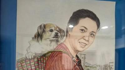 姐弟共筑绘梦空间：轮椅画师以笔为翼，姐姐护他踏过岁月长河