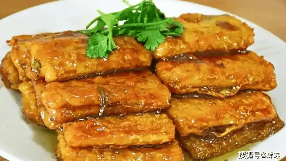 糖醋带鱼怎么做才外酥不碎、酸甜入味？保姆级家常教程来了