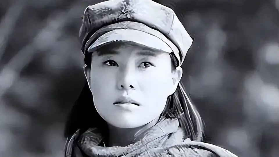 1950年解放军在甘肃摸进匪巢，女匪首笑脸相迎：同志，你们可来了