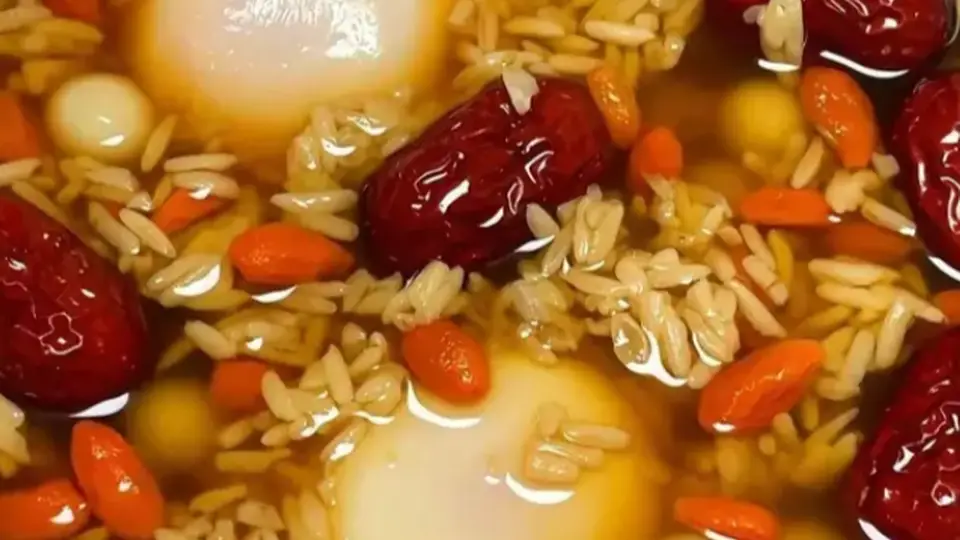 超治愈家常甜汤！鸡蛋醪糟温暖整个春夏秋冬