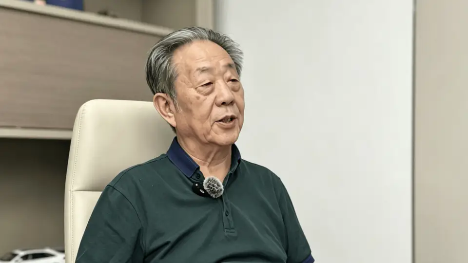 董扬谈“芯”:要拉群、要合作
