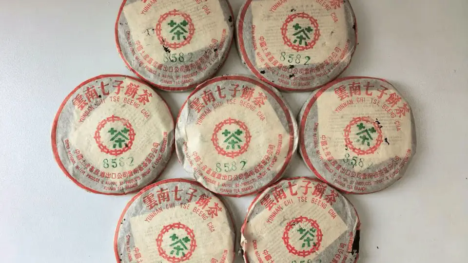 茶友必看!2003与2004两批绝版8582青饼,多元活动揭秘鉴别细节