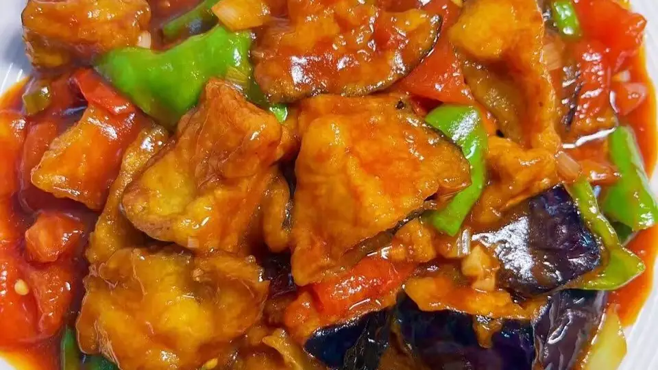 红烧茄子:软糯入味,酱香浓郁的家常下饭神器