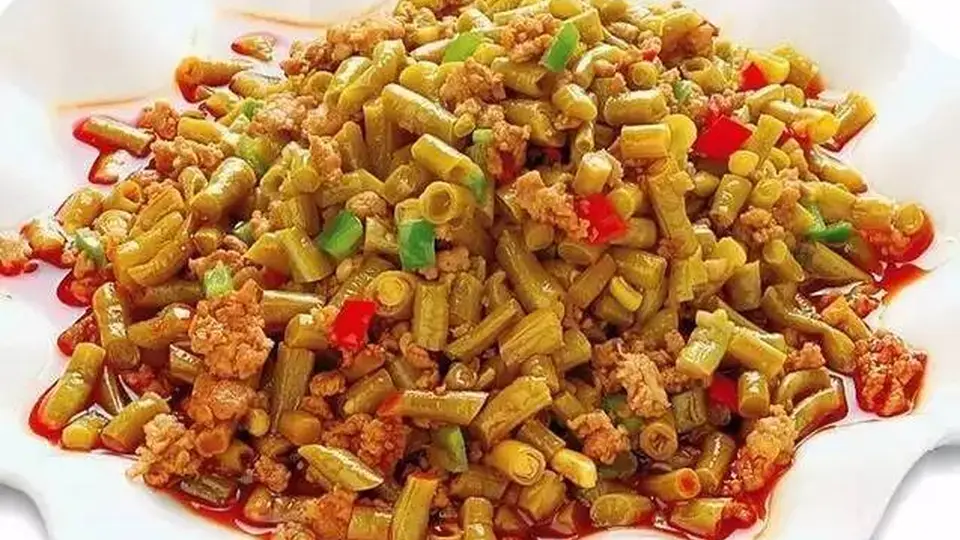 米粉伴侣：酸笋、酸豆角与辣椒的“黄金三角”