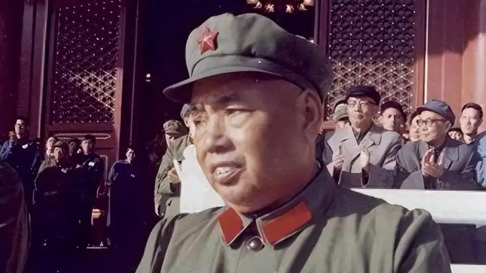 许世友呵斥新来的师长，得知对方身份后，态度却一百八十度大转弯
