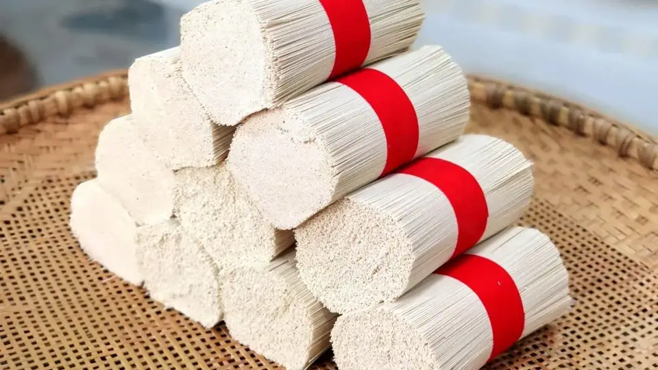 信阳非遗里的空心贡面 参与体验千年味