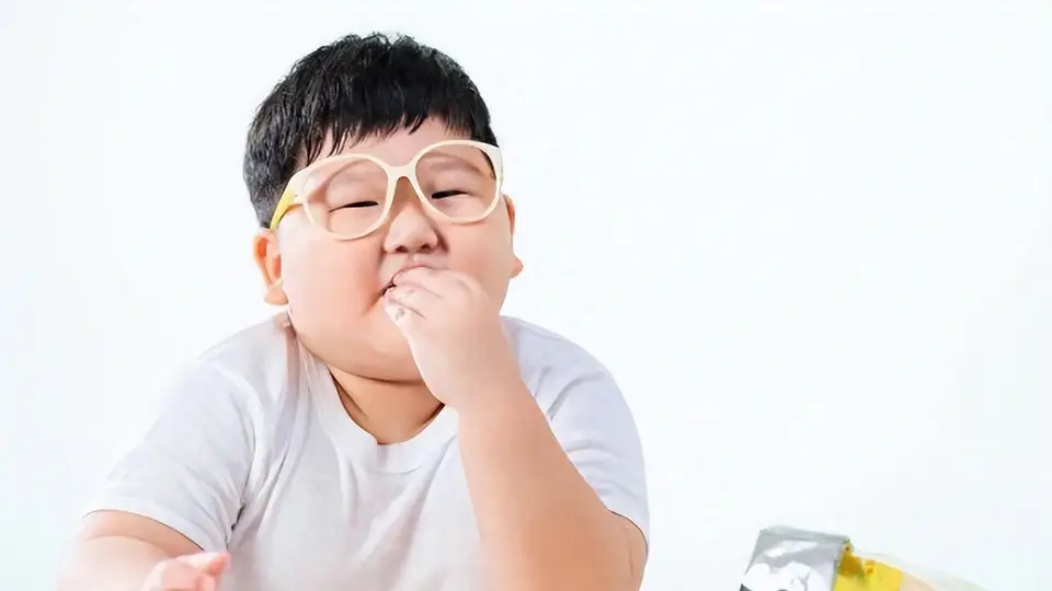 孩子性早熟、肥胖、长得慢？根源都在饮食！家长别再这样喂了